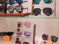 -明月眼镜(三坝店)