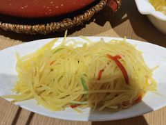 -渝信川菜 · 川味家常菜(财富购物中心店)