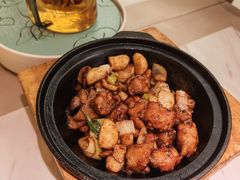 -荷花亭·湖北融合菜(中商广场店)
