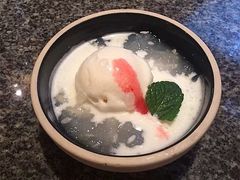 -蓝田九大碗民俗食府(蓝田店)