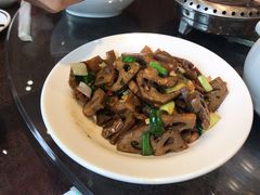 青椒炒卤藕-刘胖子家常菜·蹄花焖藕(中南店)