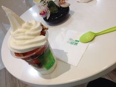 中杯-三佰瑞冻酸奶(凯德MALL店)