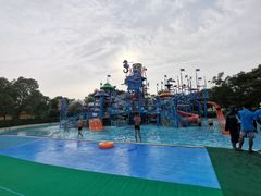 -汤山欢乐水世界