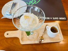 -Chom Cafe and Restaurant