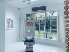 -胶囊画廊