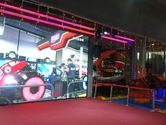 -嗨翻Hi-Fun竞技主题乐园·蹦床亲子生日轰趴(国光1937店)