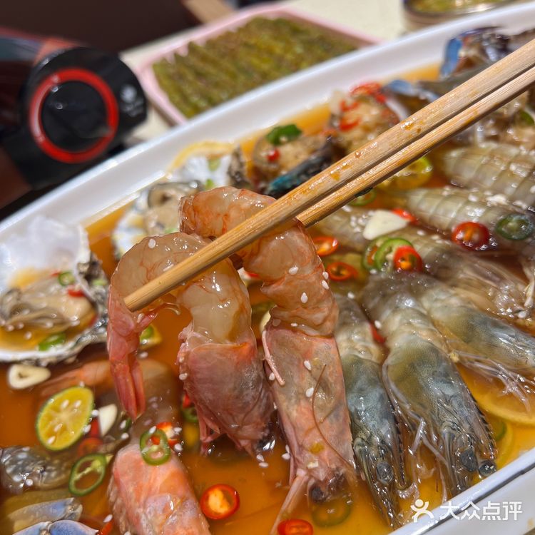 兴隆烧烤一定要冲！新鲜的生腌无法抗拒，基本桌桌必点！