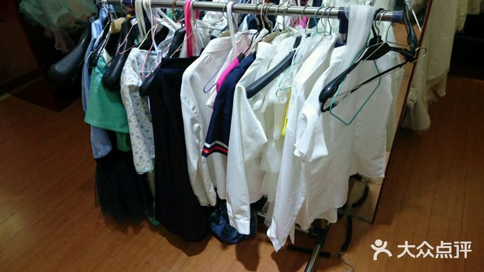 维多利亚婚纱摄影全球旅拍(华南旗舰店)试衣室图片