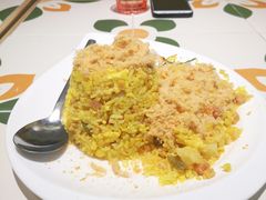 菠萝炒饭-越弥越南传统美食馆