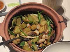 -八府香鸭·啫啫煲(华山路店)