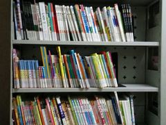 -漕河泾街道图书馆(漕河泾社区文化活动中心店)