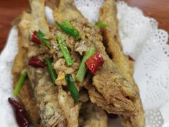 -胡子饮食店
