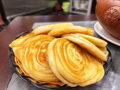 摩登粑粑-蔼若春.传承云南菜(金碧公园店)