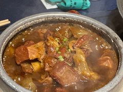 石锅煨牛肉-小城外婆肴私房菜.家宴聚集点(圆明园颐和园·清河上地店)