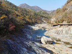 -燕子河大峡谷天坑仙境