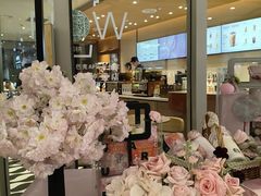 -星巴克臻选(莘庄仲盛店)