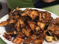 焦糖茄子牛肉粒-桃子餐厅·天津菜(红星路直营店)