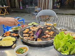 -小辣椒火盆烧烤(温泉南街店)