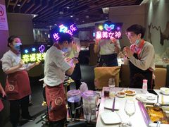 -海底捞火锅鲜切牛肉主题店(长寿路店)