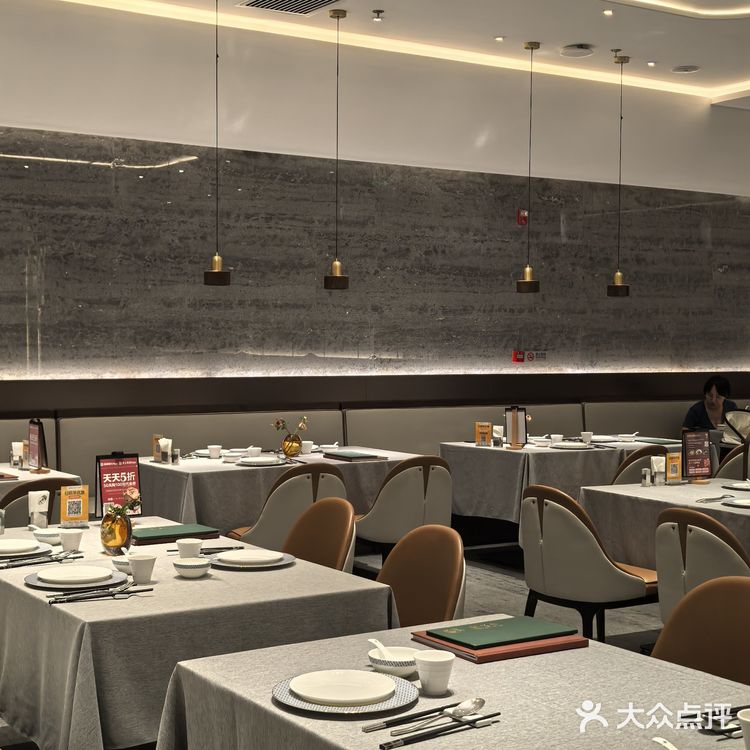 夏天就应该在这里,逛吃逛吃一天才对❗