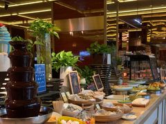-大中华希尔顿酒店-念自助餐·嗨啤·小龙虾