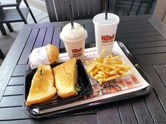 -The Habit Burger Grill 哈比特汉堡(爱琴海店)