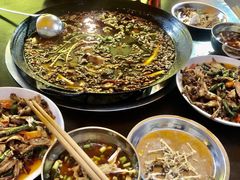 -鸿顺老铁锅美蛙鱼府(解放碑店)