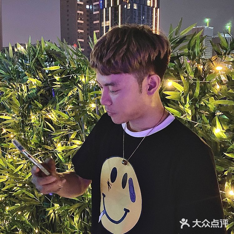 武汉首家|露天云顶bar能蹦迪KTV❗刷爆朋友圈