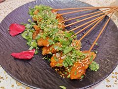 -小董哥烤串·爆汁大油边(故宫店)