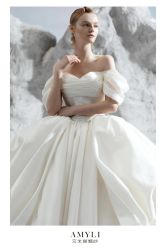 -艾米丽婚纱礼服