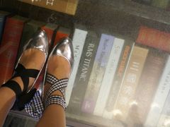 -钟书阁(松江泰晤士小镇店)