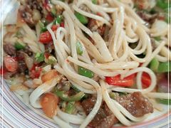 -歹歹的加个面过油肉拌面