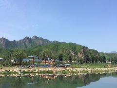 -百里峡七彩艺术小镇