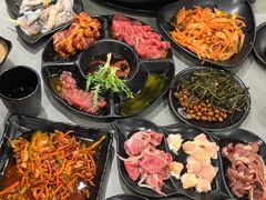 -啊美丽炭火烤肉(滑翔一店)