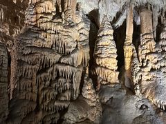 -波斯托伊纳溶洞