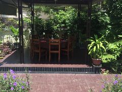 -Neary Khmer Restaurant