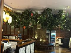 -八府香鸭·啫啫煲(华山路店)