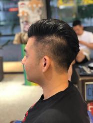 -PE SALON