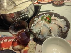 -尚尚仙·酸汤猪手·猪肚鸡火锅(华联万柳购物中心店)