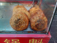 锅盔-青石桥老瓦房肥肠粉总店(青石桥总店)