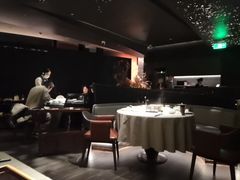 -左庭右院鲜牛肉火锅黑金店(陆家嘴中心店)