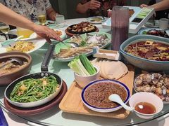 -海派美食·家宴海鲜青岛菜·石锅鲽鱼头(东方城店)