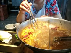 -湊湊火锅·茶憩(新中关购物中心店)