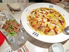 -渔语鱼酸菜鱼新川菜(来福士店)