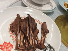 -东豪园林海鲜酒家(南港路辅路店)