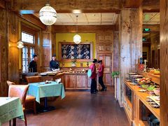 自助取餐区-松赞拉萨林卡酒店