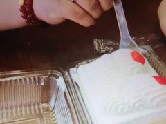 -红宝石·鲜奶小方·海派西点房(浦三店)