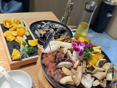 -一朵菌·野生菌探索家火锅(南亚店)