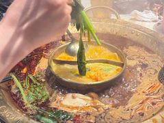 -哥老官重庆美蛙鱼头(西湖银泰十一哥店)