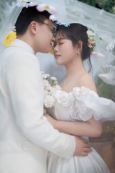 -雪中彩影婚纱摄影·微光艺术中心